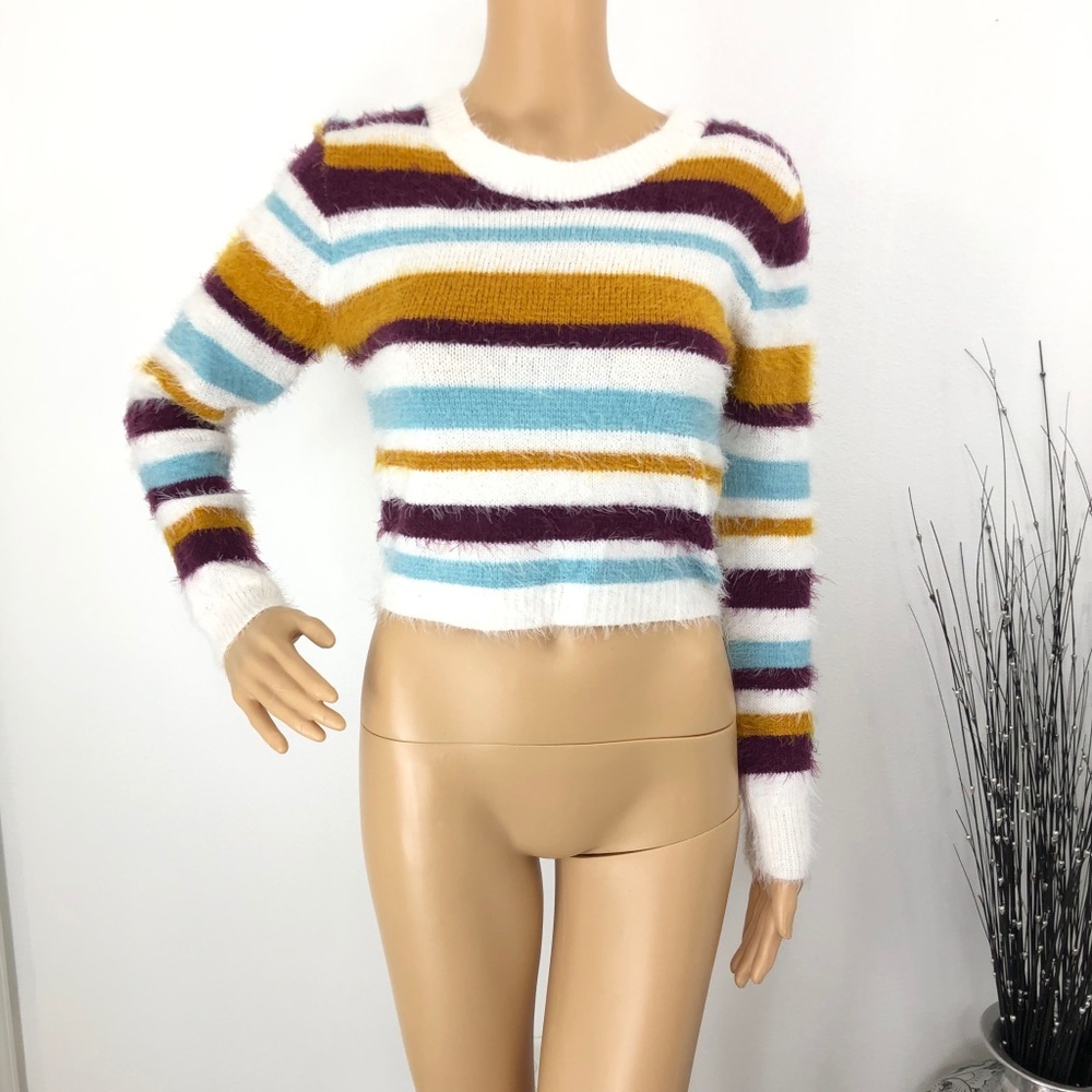 Lilac Dream Knit Crop Sweater Juniors L NWOT - Picture 2 of 8